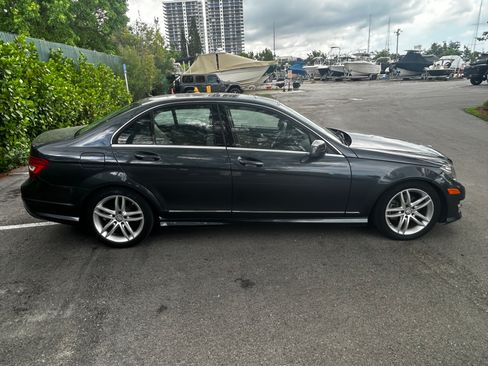 Used 2013 Mercedes-Benz C 250 Sedan image 5