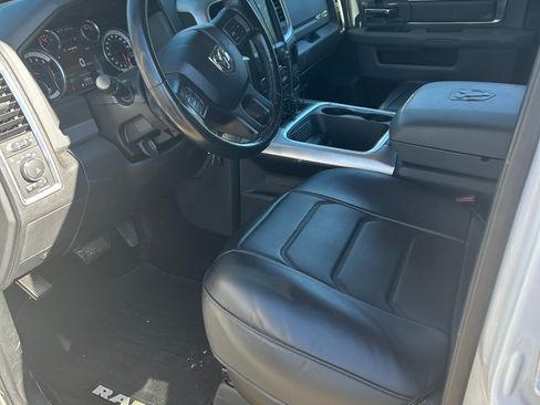 Used 2017 RAM 3500 Big Horn image 4