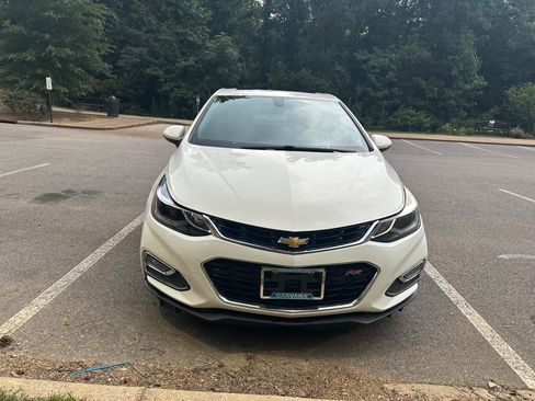 Used 2016 Chevrolet Cruze LT w/ Sun And Sound Package FWD image 12