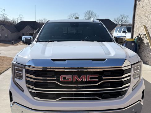 Used 2023 GMC Sierra 1500 SLT w/ SLT Premium Plus Package image 8