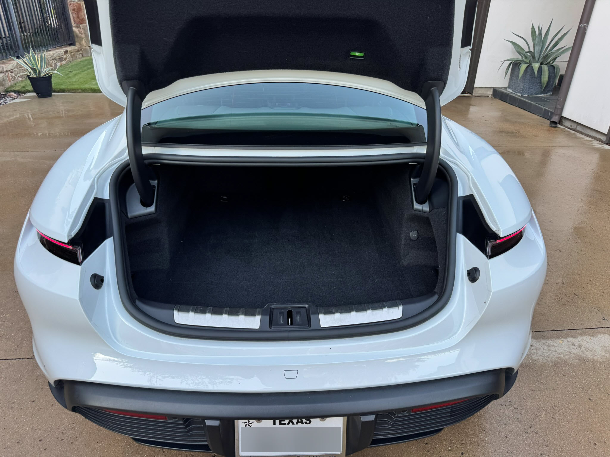 Used 2024 Porsche Taycan 4S AWD/4WD image 14