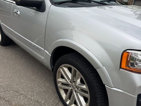 Used 2015 Ford Expedition Platinum AWD/4WD image 24