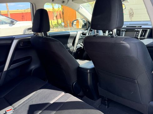 Used 2016 Toyota RAV4 LE image 11