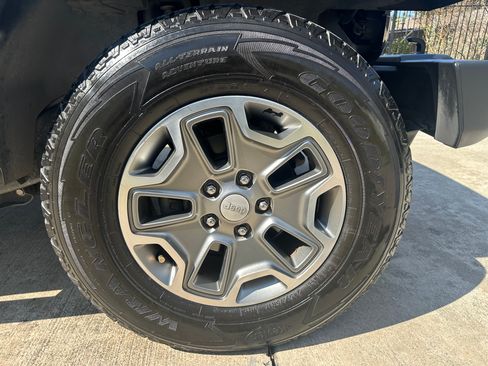 Used 2014 Jeep Wrangler Unlimited Sport w/ Quick Order Package 24S image 8