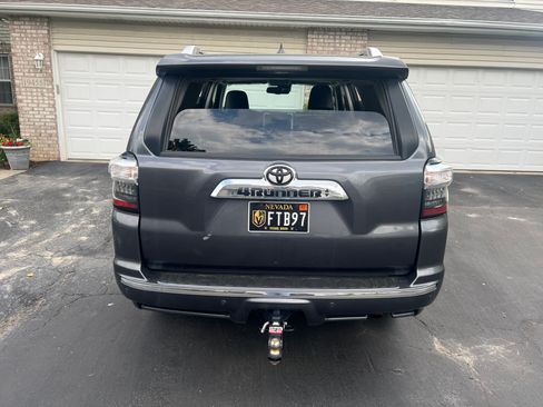 Used 2022 Toyota 4Runner Limited AWD/4WD image 5
