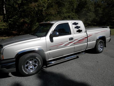 Used 2004 Chevrolet Silverado 1500 LT w/ Light Duty Power Package image 5