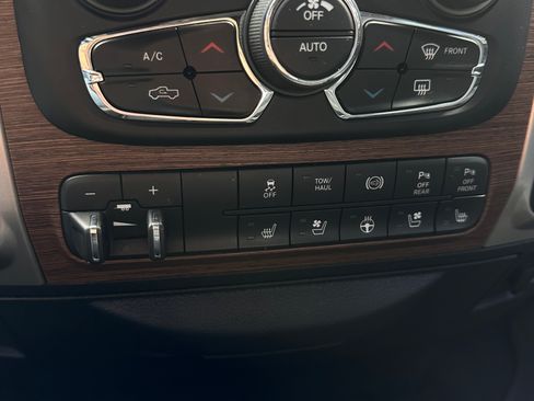 Used 2016 RAM 2500 Laramie image 21