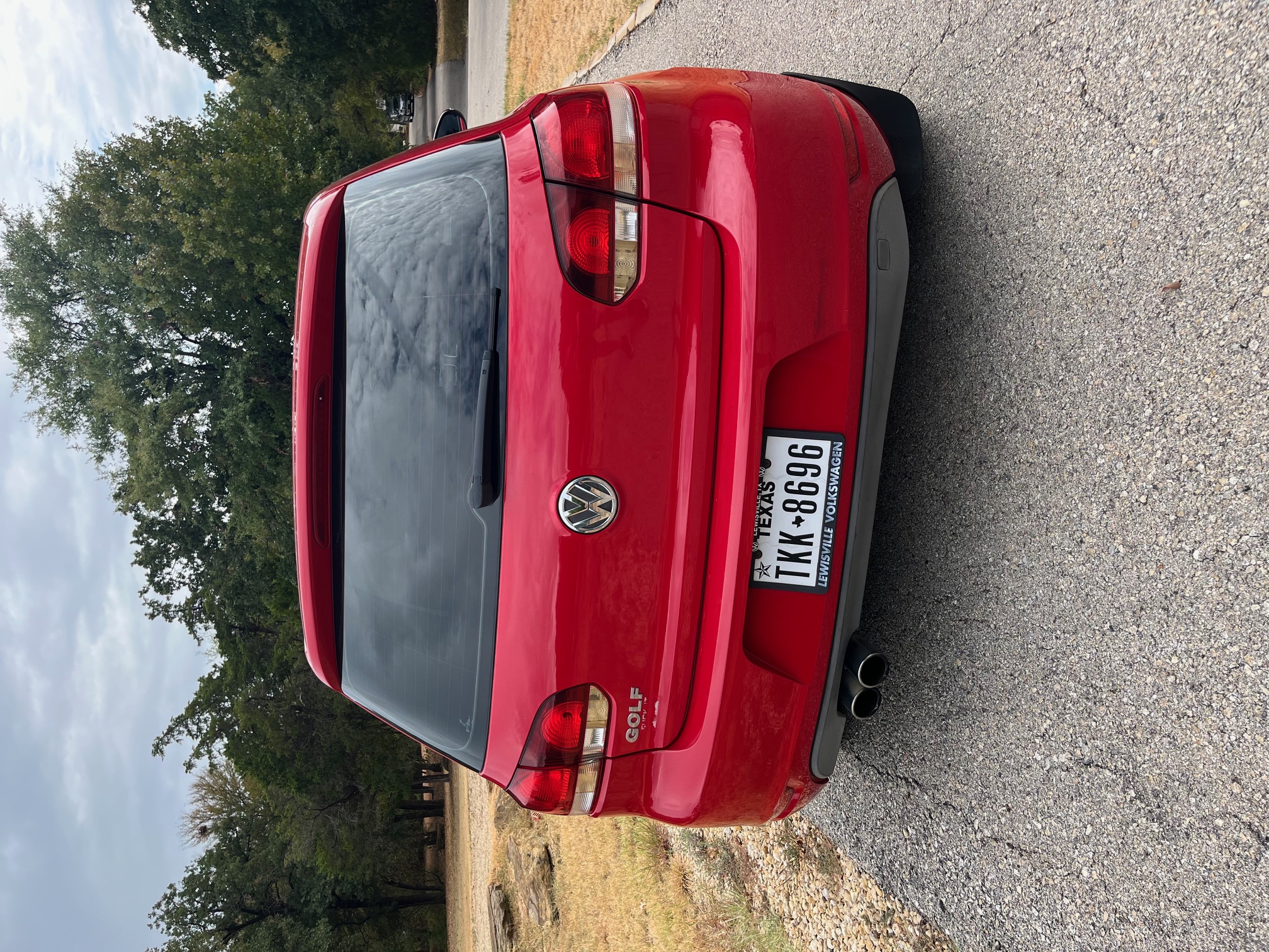Used 2011 Volkswagen Golf 2-Door FWD image 4