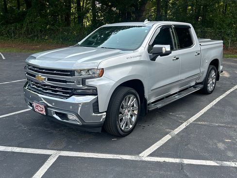Used 2019 Chevrolet Silverado 1500 LTZ w/ LTZ Premium Package RWD image 1
