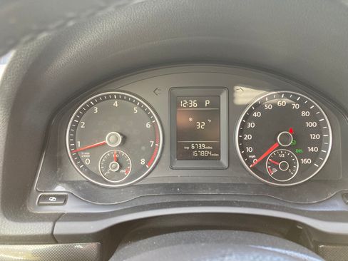 Used 2010 Volkswagen Jetta SEL image 6