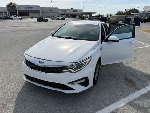 Used 2019 Kia Optima LX FWD image 1