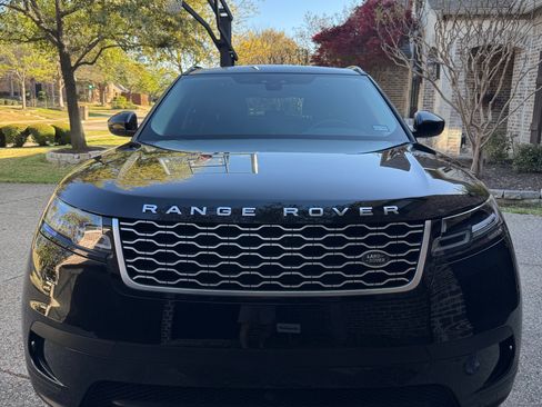 Used 2018 Land Rover Range Rover Velar S image 10