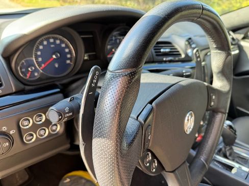 Used 2014 Maserati GranTurismo Sport image 19