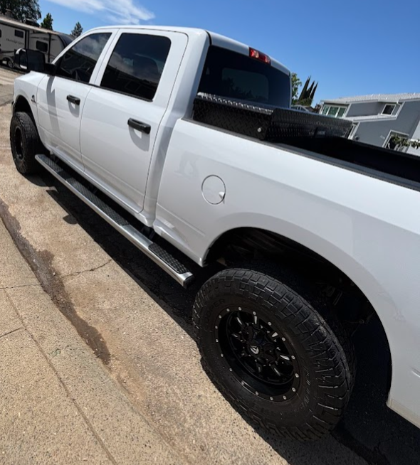 Used 2018 RAM 2500 Tradesman w/ Chrome Appearance Group AWD/4WD image 5