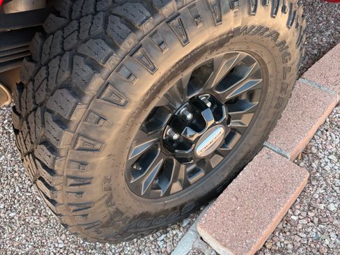 Used 2022 Ford F250 Lariat w/ Tremor Off-Road Package AWD/4WD image 8