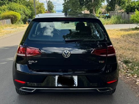 Used 2018 Volkswagen Golf SE image 6