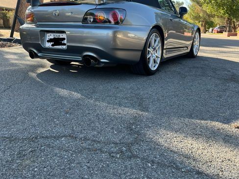 Used 2005 Honda S2000 image 10