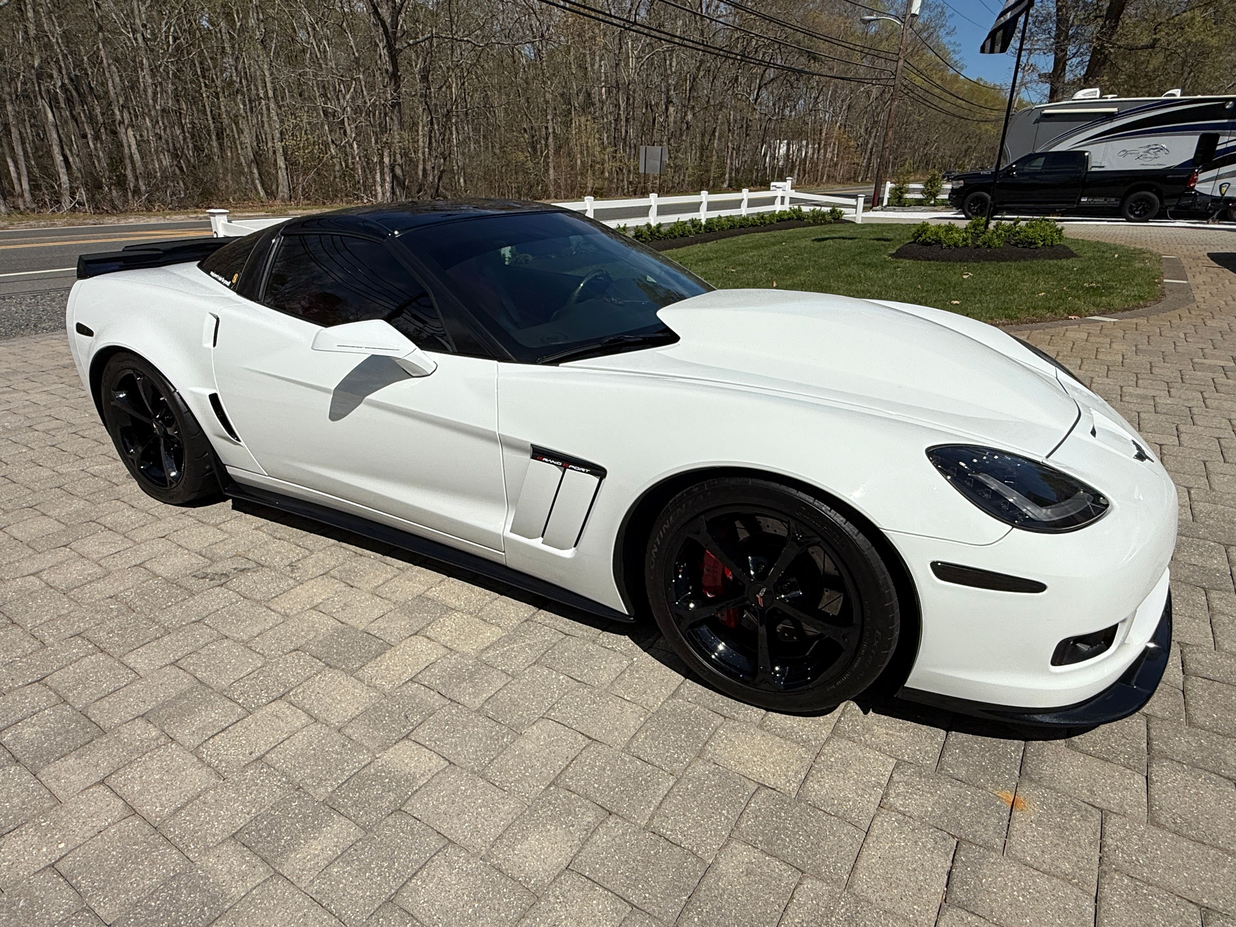 Used 2013 Chevrolet Corvette Grand Sport w/ 2LT Preferred Equipment Group RWD image 5