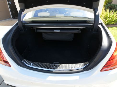 Used 2015 Mercedes-Benz S 550 Sedan image 15