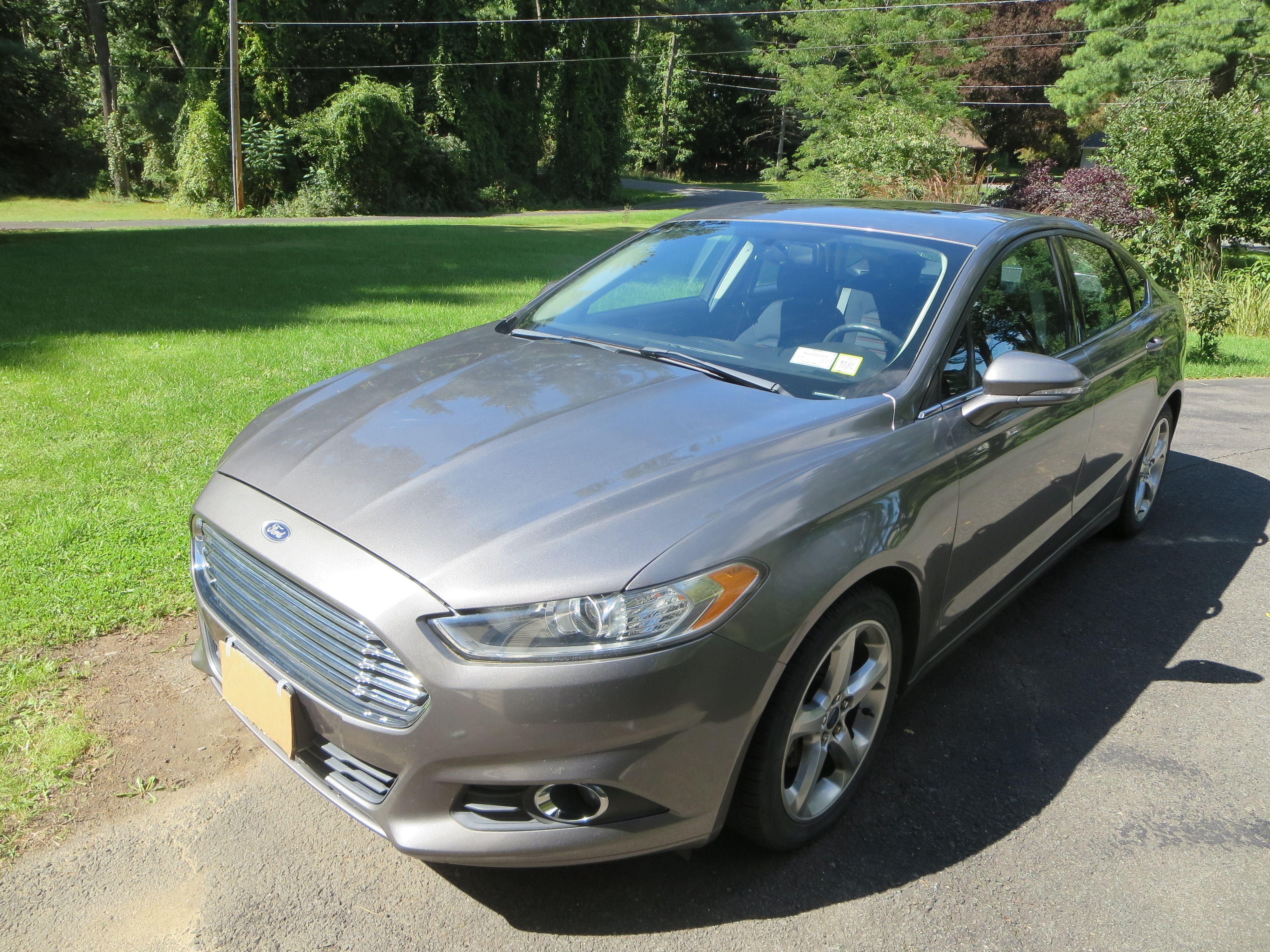 Used 2013 Ford Fusion SE FWD image 2