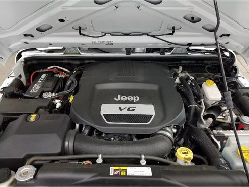 Used 2015 Jeep Wrangler Unlimited Sport w/ Quick Order Package 24S image 12