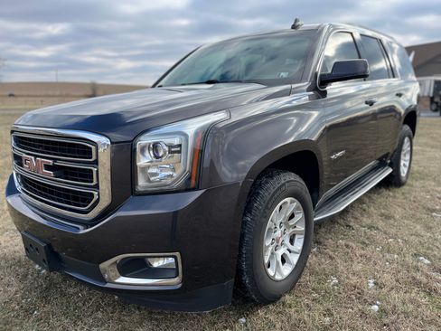 Used 2017 GMC Yukon SLT image 5