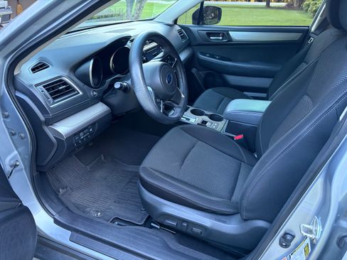 Used 2019 Subaru Outback 2.5i Premium AWD/4WD image 11