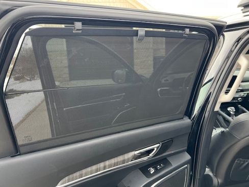 Used 2024 Kia Telluride SX Prestige w/ Towing Package image 24