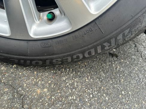 Used 2011 Toyota Sienna XLE image 9