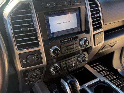 Used 2019 Ford F150 Platinum w/ Equipment Group 701A Luxury image 12