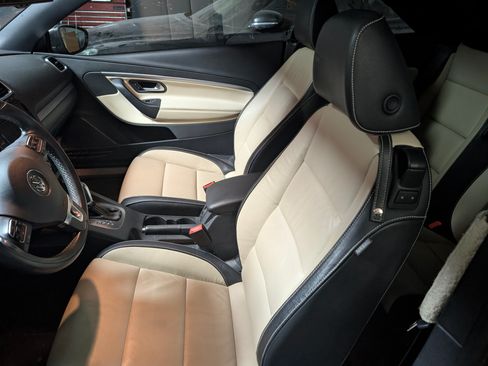 Used 2015 Volkswagen Eos Final Edition image 8