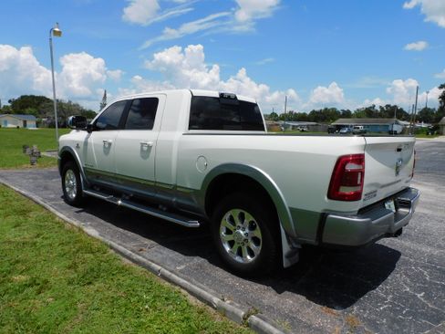 Used 2021 RAM 3500 Laramie image 9
