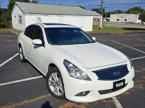 Used 2011 INFINITI G37 x Sedan w/ Premium Pkg image 1