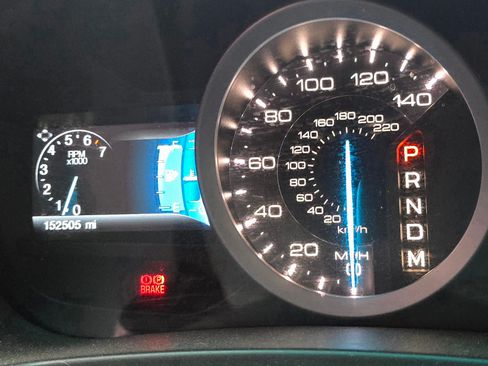 Used 2015 Ford Explorer XLT w/ Equipment Group 202A image 5