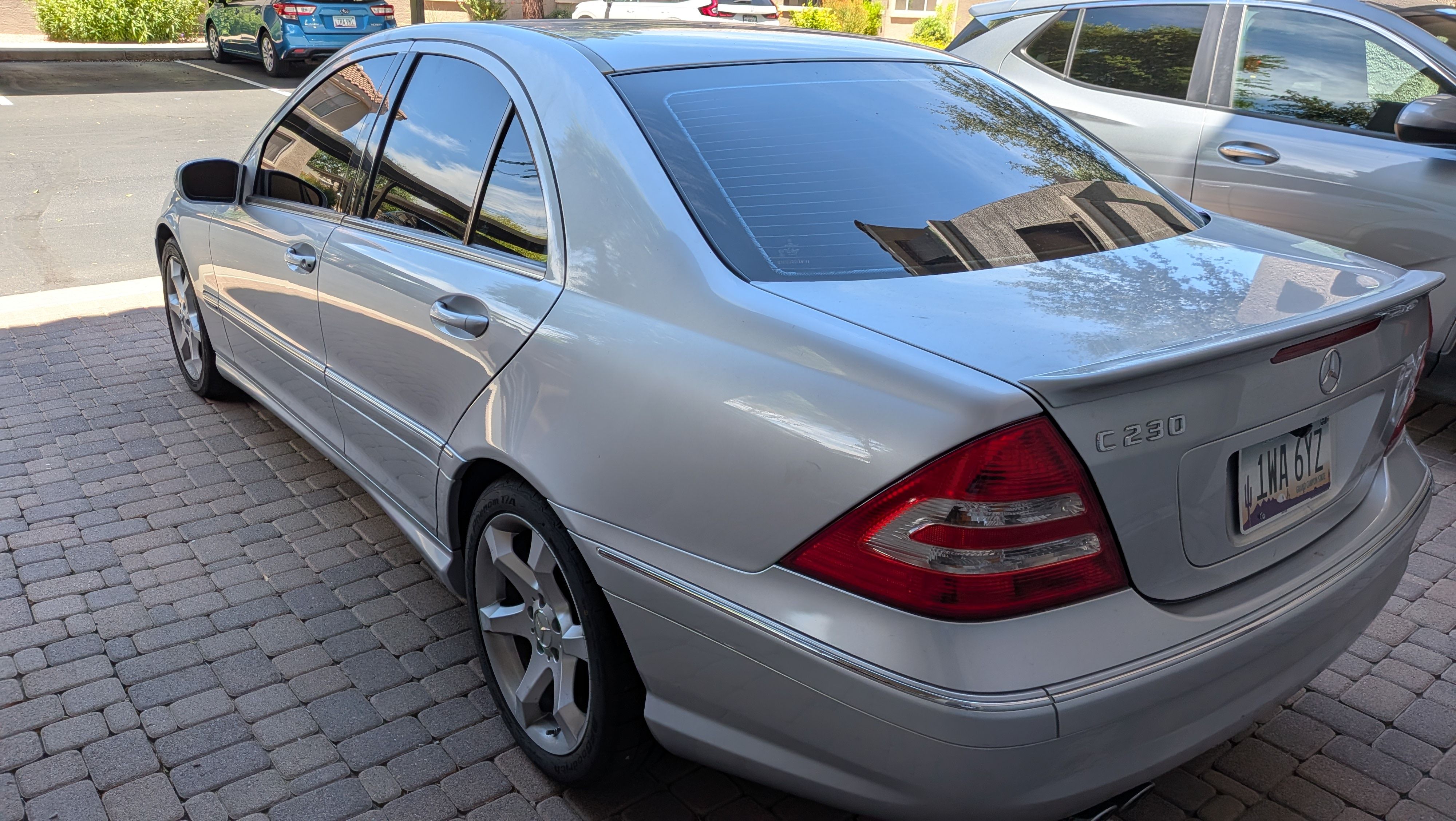 Used 2007 Mercedes-Benz C 230 Sedan image 4
