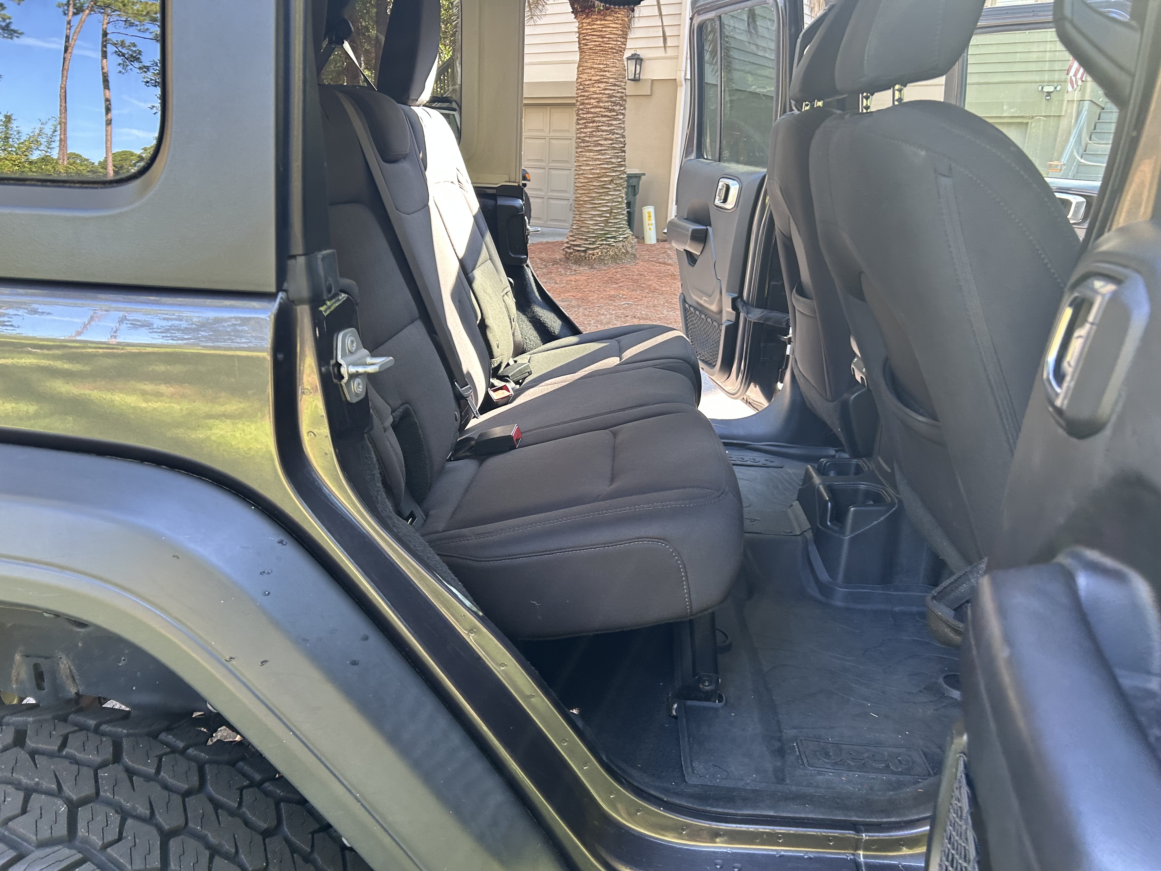 Used 2018 Jeep Wrangler Unlimited Sport S AWD/4WD image 26