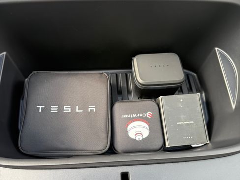 Used 2025 Tesla Model Y Long Range AWD/4WD image 6