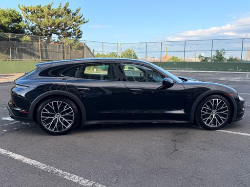 Used 2023 Porsche Taycan 4 Cross Turismo AWD/4WD image 10