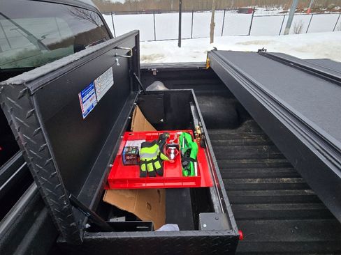 Used 2019 Toyota Tundra SR5 w/ SR5 Upgrade Package image 13