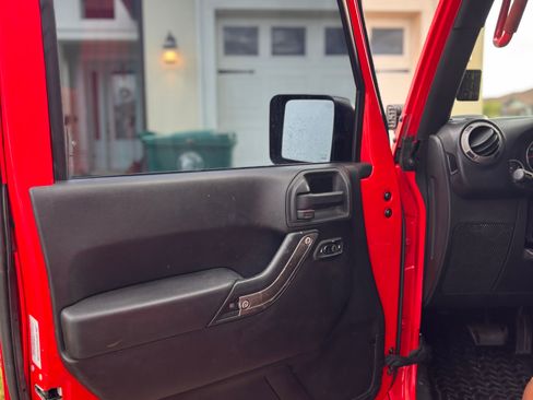 Used 2015 Jeep Wrangler Unlimited Sport w/ Quick Order Package 24S image 8