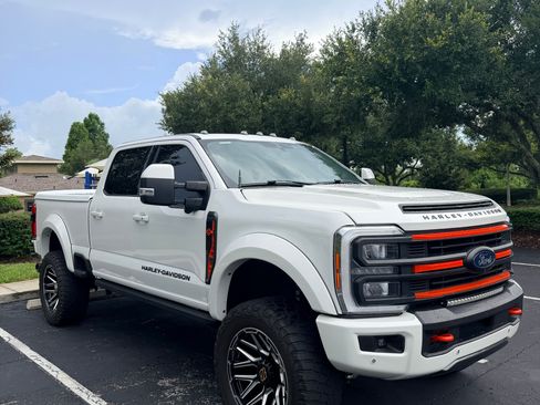 Used 2023 Ford F250 Lariat w/ Lariat Ultimate Package AWD/4WD image 4