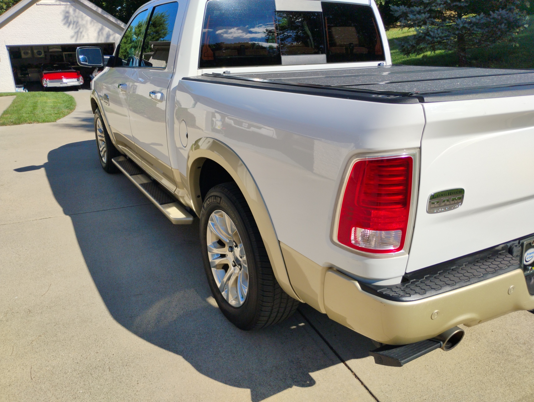 Used 2016 RAM 1500 Laramie Longhorn w/ Convenience Group AWD/4WD image 9