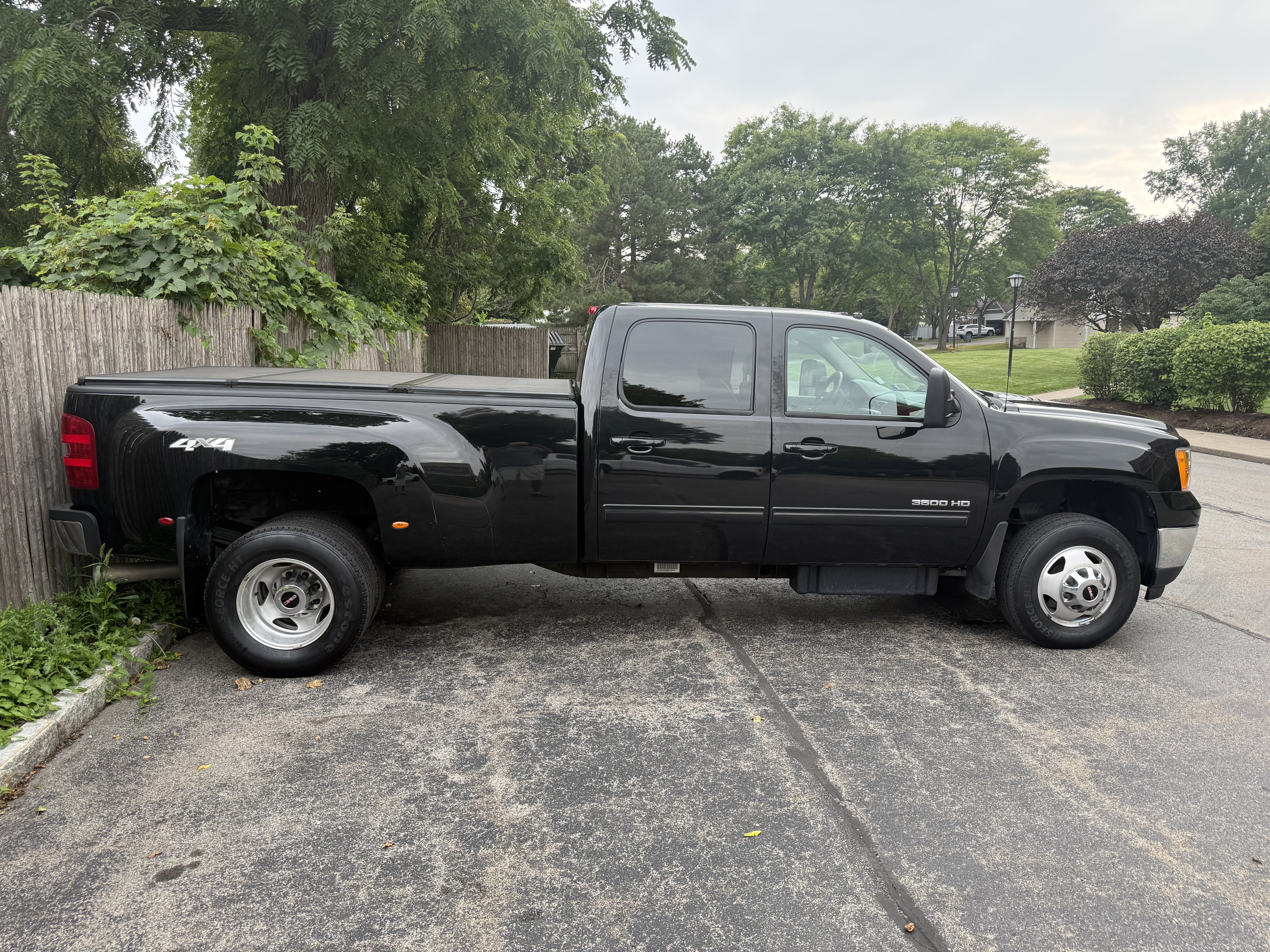 Used 2013 GMC Sierra 3500 SLT w/ SLT Convenience Package AWD/4WD image 5