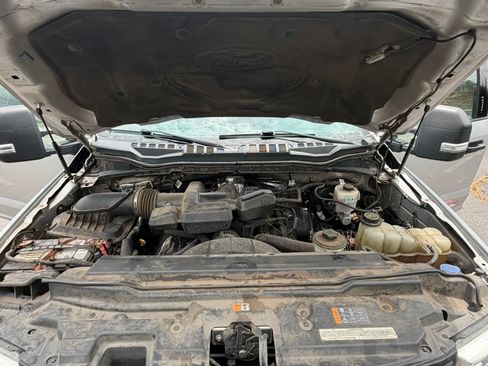 Used 2019 Ford F250 XLT w/ XLT Value Package AWD/4WD image 10