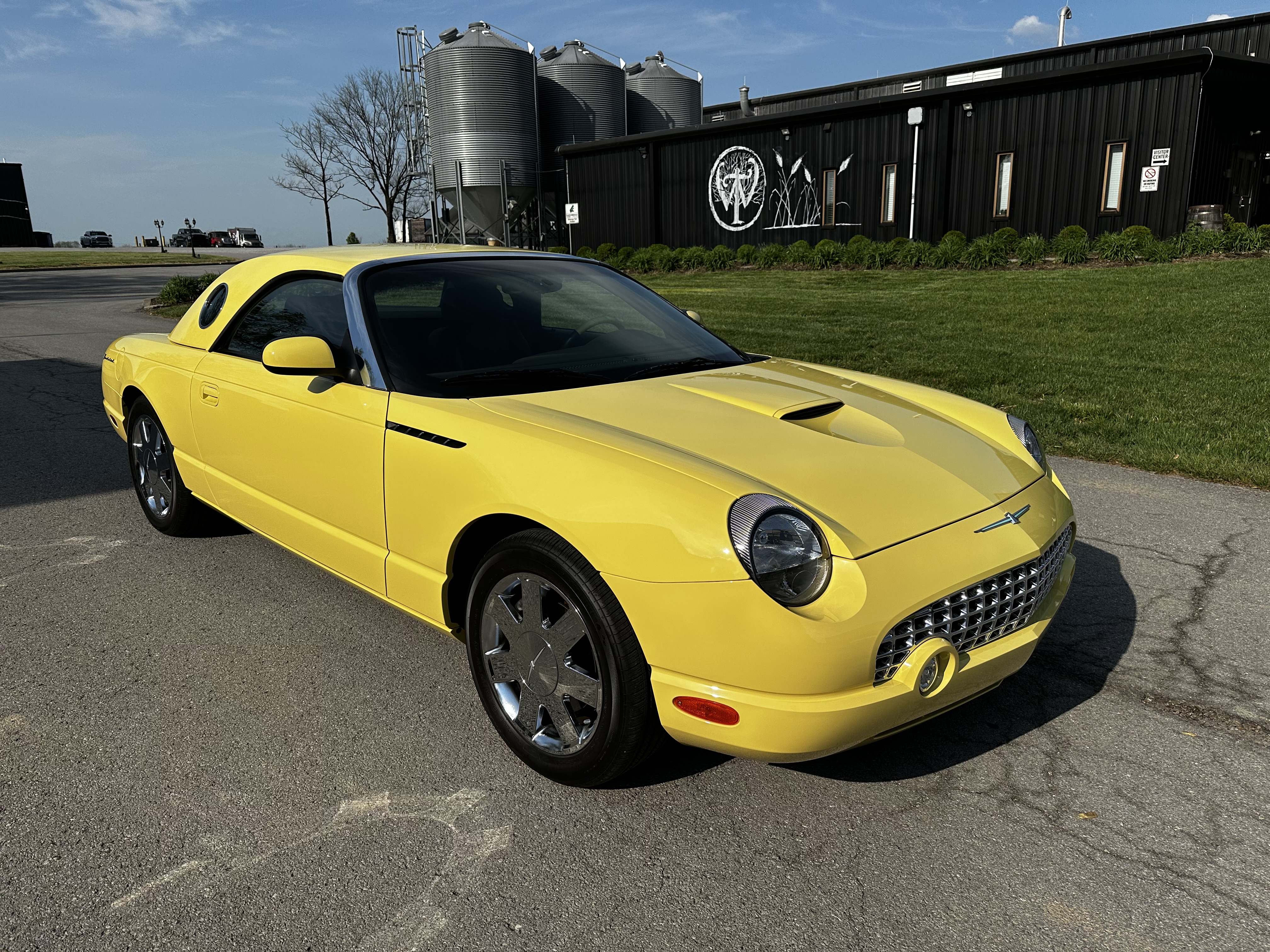 Used 2002 Ford Thunderbird RWD image 1