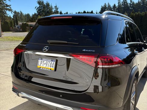 Used 2022 Mercedes-Benz GLE 450 450 4MATIC Sport Utility 4D image 4