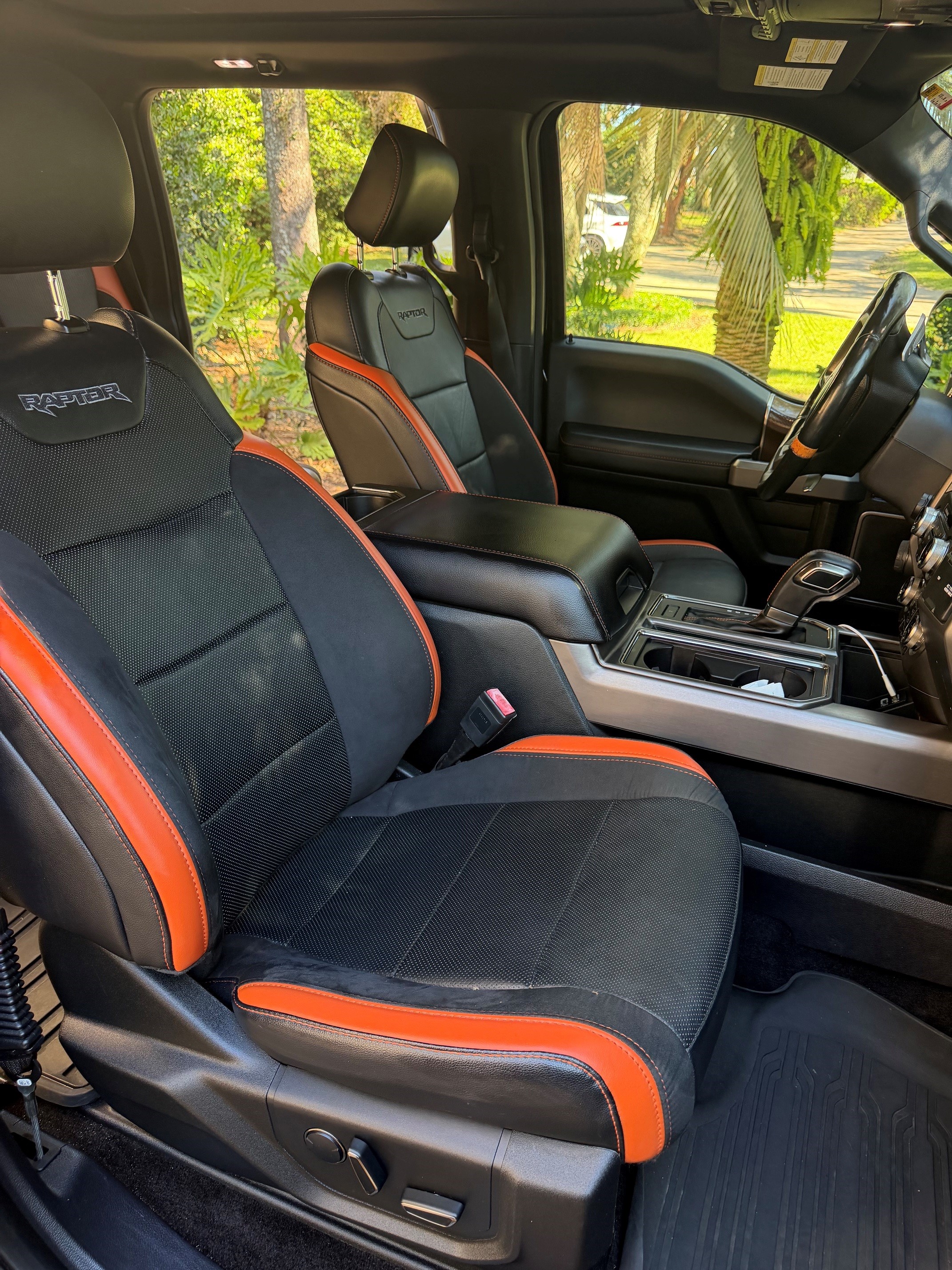 Used 2018 Ford F150 Raptor w/ Equipment Group 802A Luxury AWD/4WD image 15