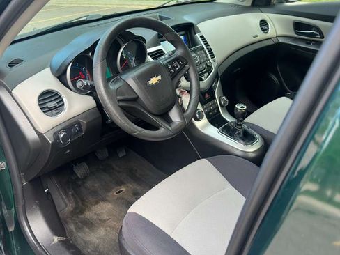 Used 2014 Chevrolet Cruze LS FWD image 10