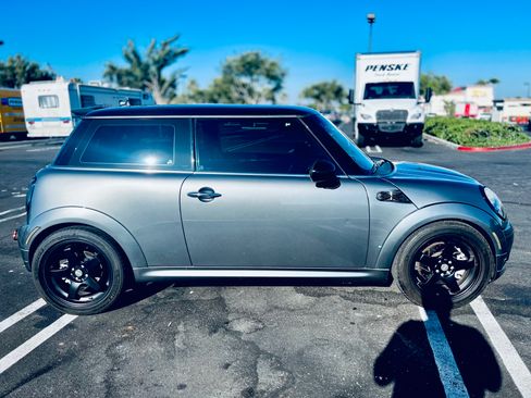 Used 2009 MINI Cooper S FWD image 2