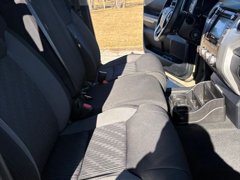 Used 2017 Toyota Tundra SR5 image 12